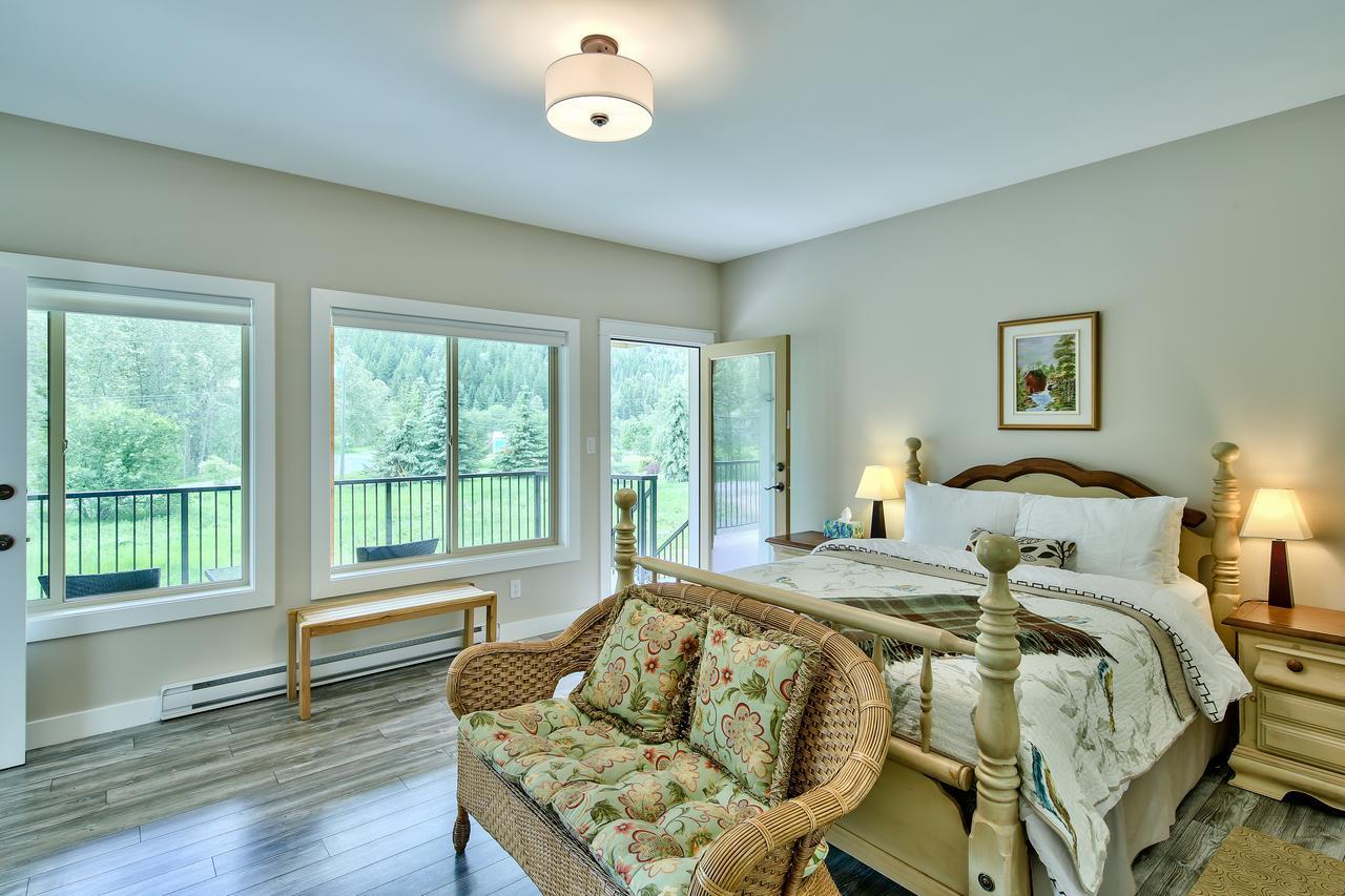 Peaks Bed And Breakfast Sun Peaks Exterior photo
